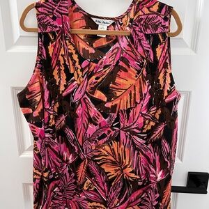 Ulla Popken Women's Vibrant Leaf Print Blouse - Pink and Black